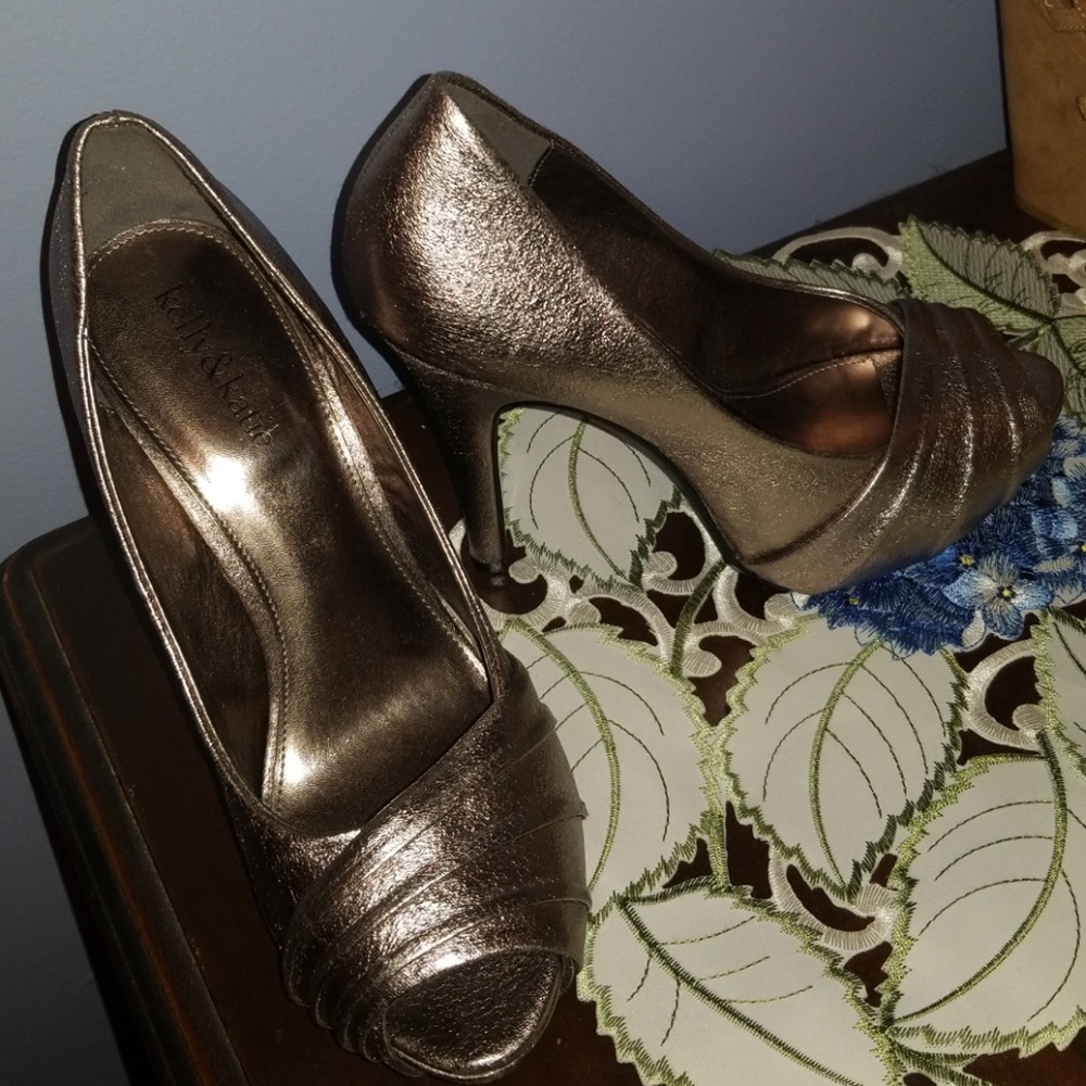 Shoes - Picture 2 of 2